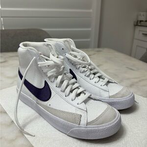 Great Condition Nike Women's Blazer Mid 77 Shoes in purple/white